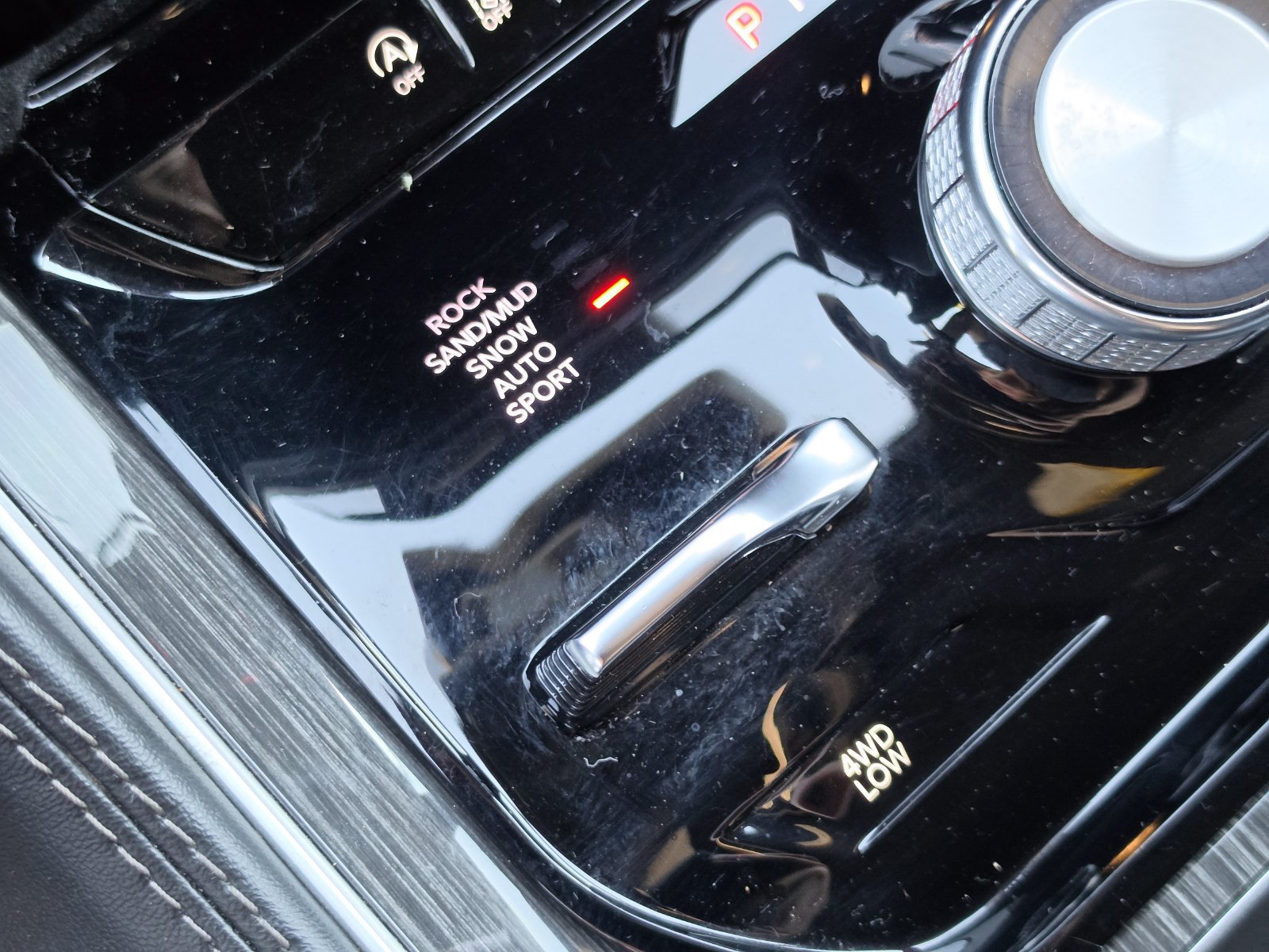 Used 2022 Jeep Wagoneer Series III AWD/4WD image 38