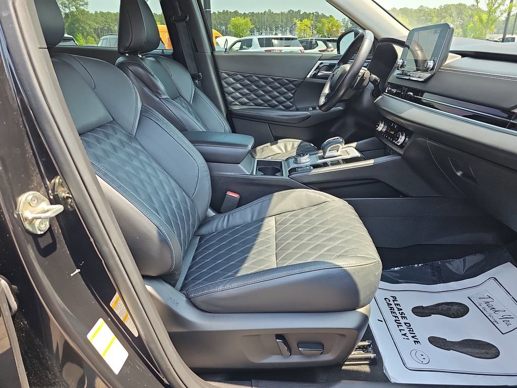 Used 2022 Mitsubishi Outlander SEL AWD/4WD image 13