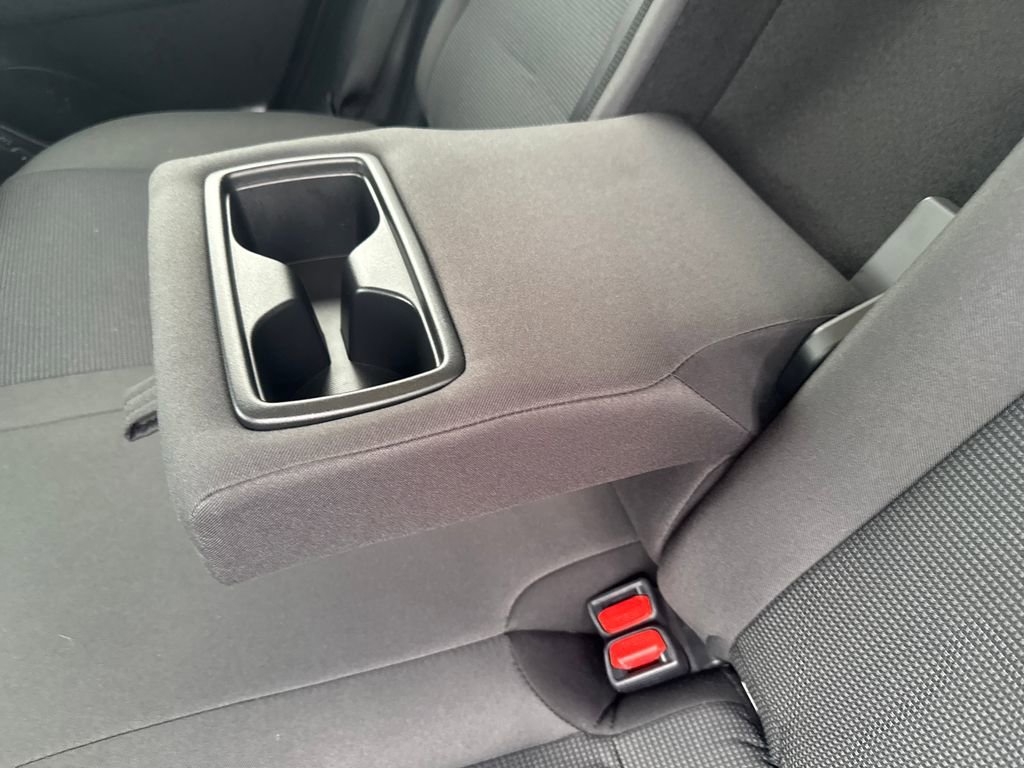 Used 2023 Toyota RAV4 LE AWD/4WD image 33