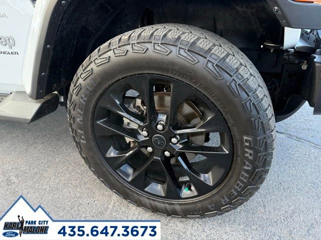 Used 2023 Jeep Wrangler Sahara w/ Cold Weather Group image 9