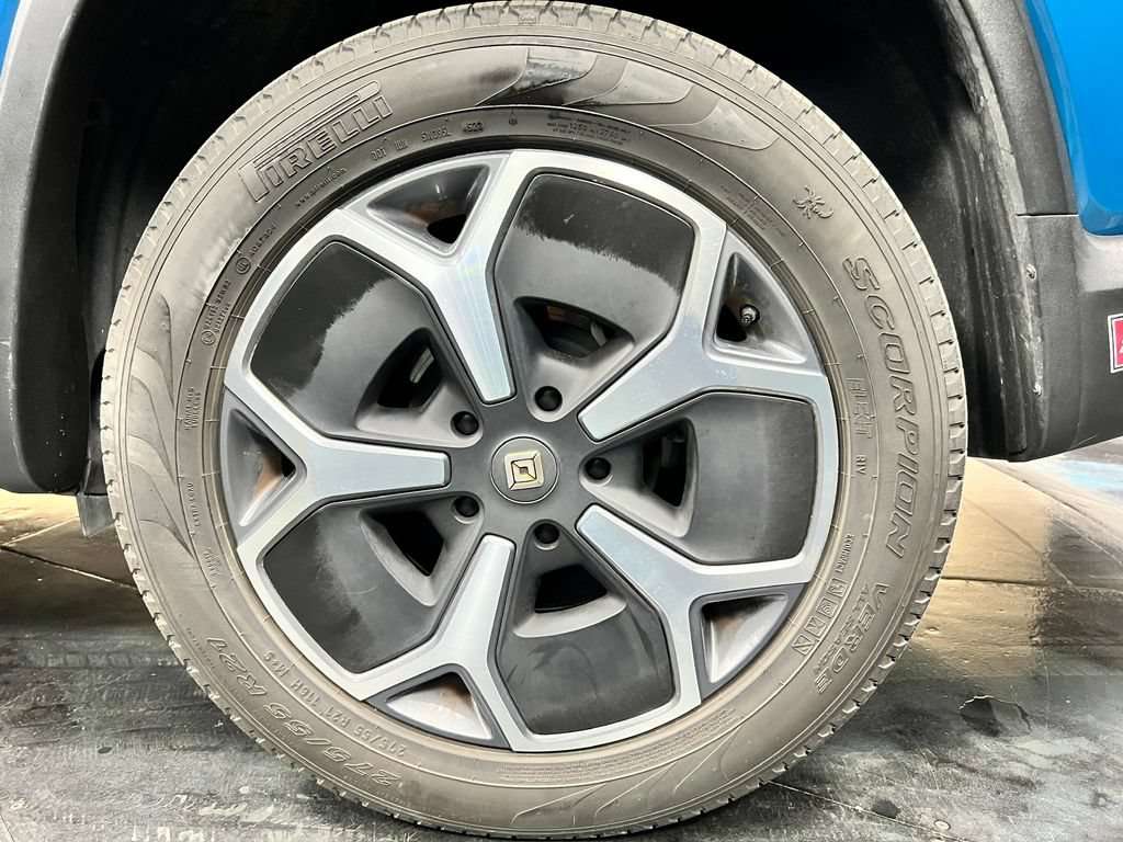 Used 2024 Rivian R1S Adventure Dual AWD/4WD image 27