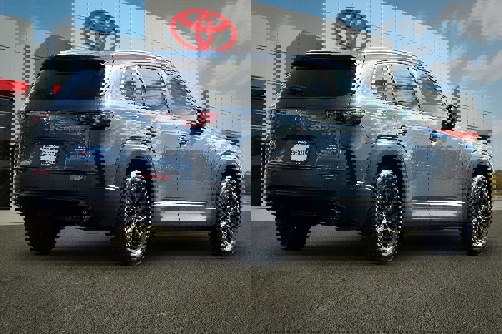 Used 2024 MAZDA CX-50 AWD 2.5 S w/ Preferred Package image 3