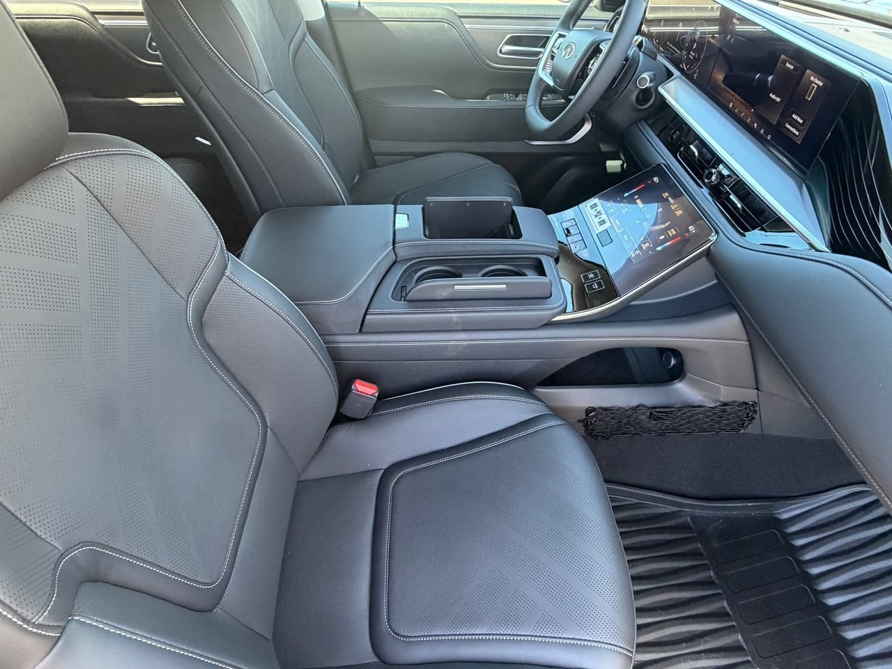 New 2027 INFINITI QX80 Luxe w/ Cargo Package AWD/4WD image 12