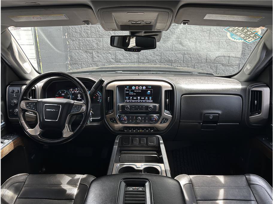 Used 2018 GMC Sierra 2500 Denali w/ Duramax Plus Package AWD/4WD image 19