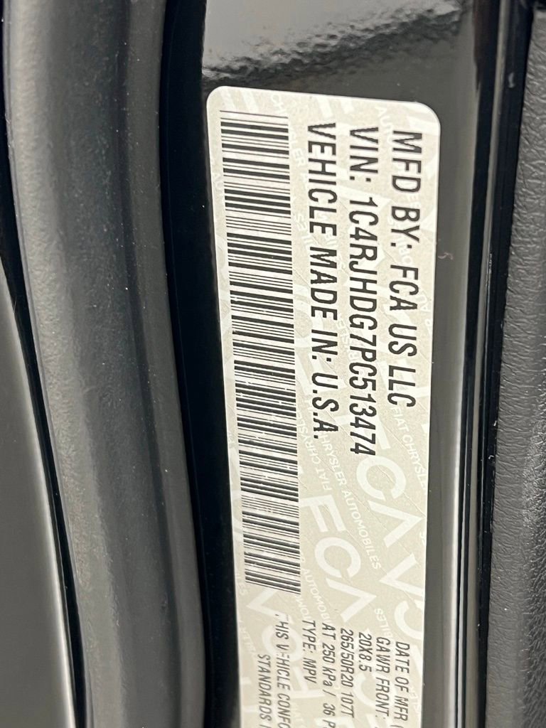 Used 2023 Jeep Grand Cherokee Overland w/ Luxury Tech Group IV image 20