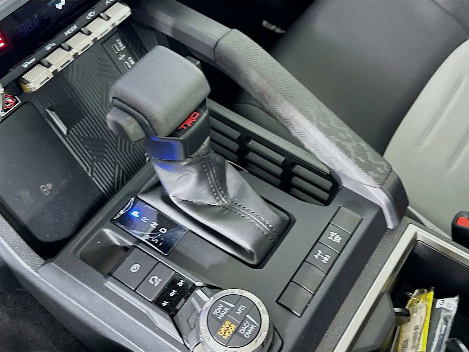 New 2025 Toyota Tacoma TRD Off-Road image 17