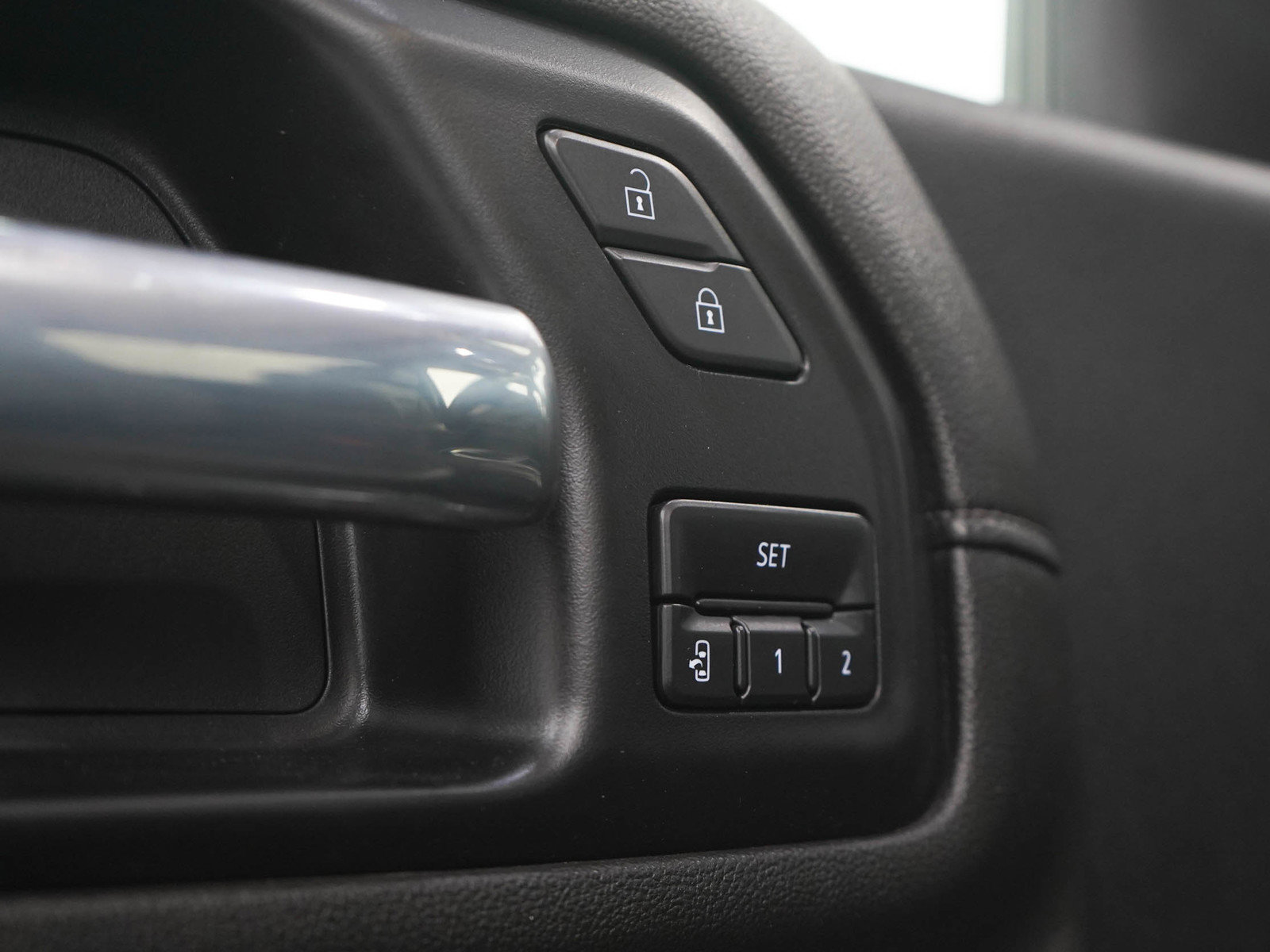 Used 2022 Chevrolet Silverado 2500 LTZ w/ LTZ Plus Package AWD/4WD image 23