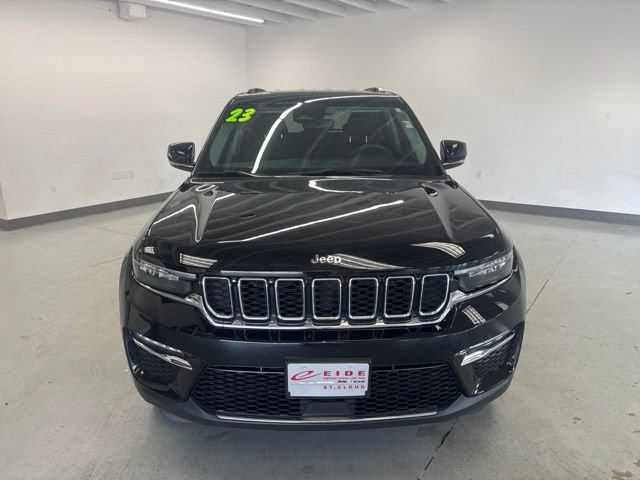 Used 2023 Jeep Grand Cherokee Limited w/ Trailer Tow Prep Group (B) AWD/4WD image 2