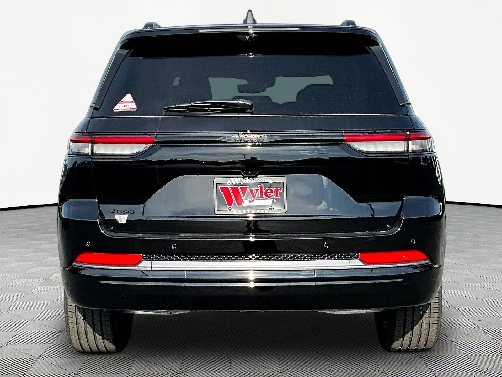 New 2027 Jeep Grand Cherokee Limited AWD/4WD image 5