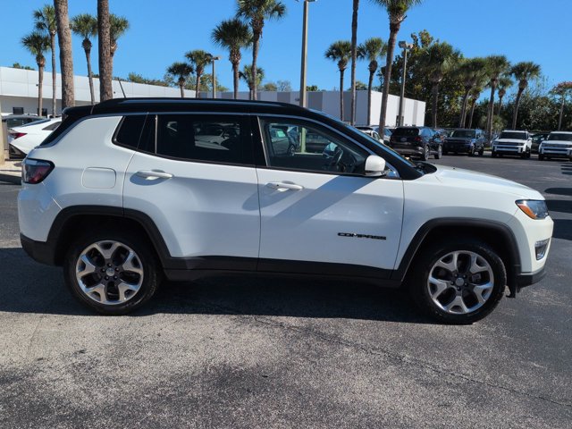 Used 2021 Jeep Compass Limited w/ Sun and Sound Group AWD/4WD image 3