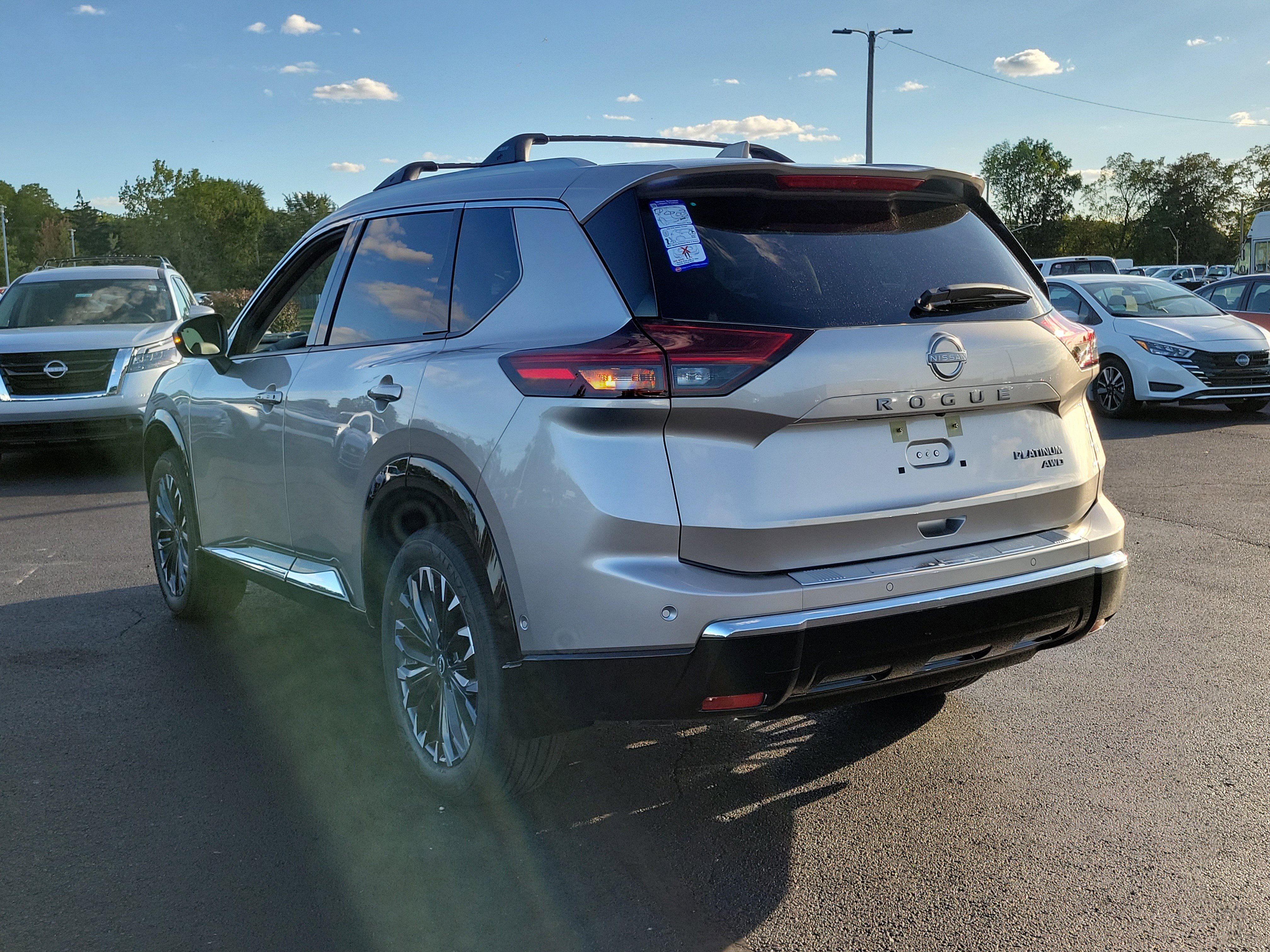 New 2026 Nissan Rogue Platinum w/ Platinum Premium Package image 3