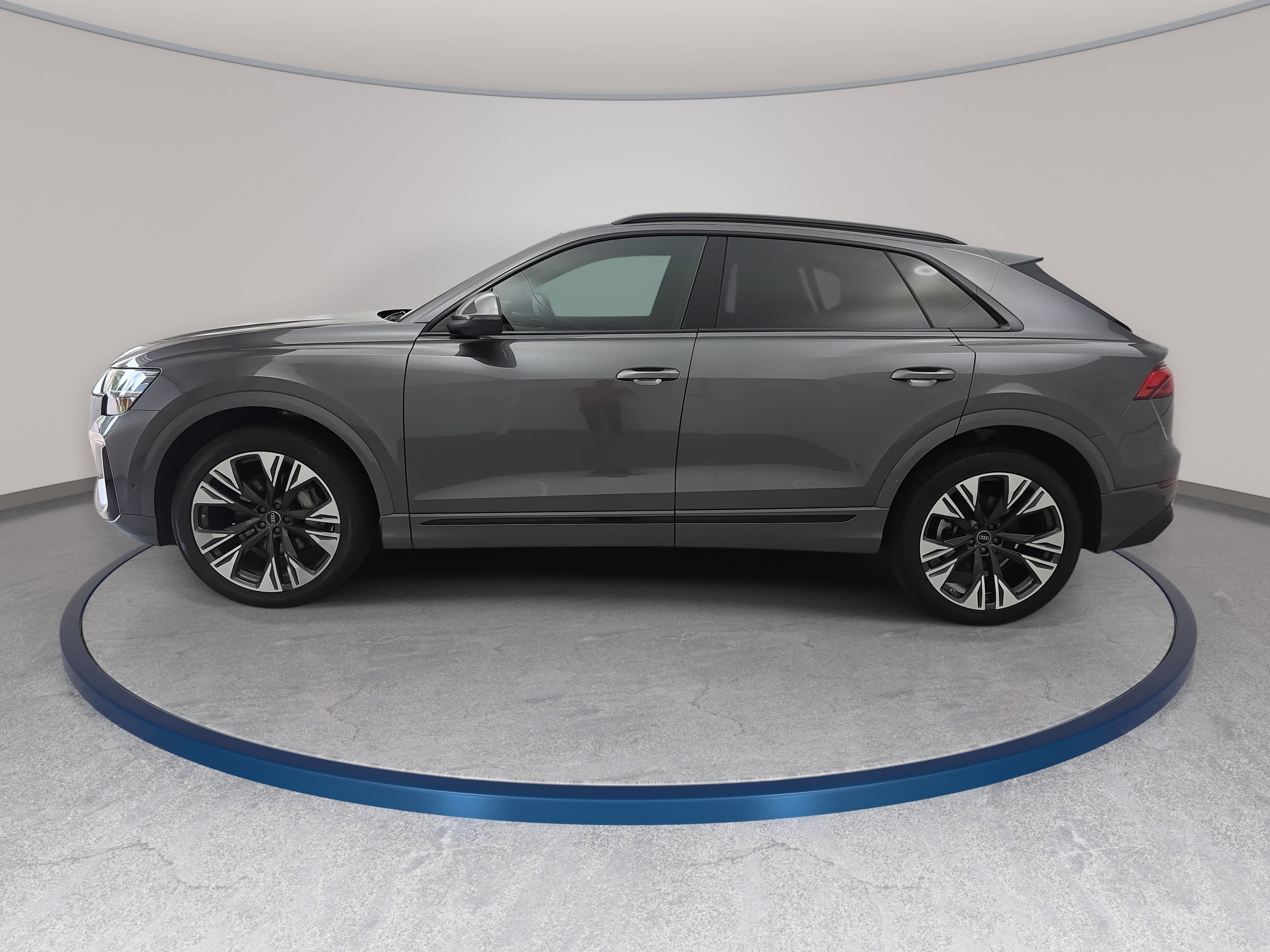 Used 2024 Audi Q8 Premium Plus AWD/4WD image 8