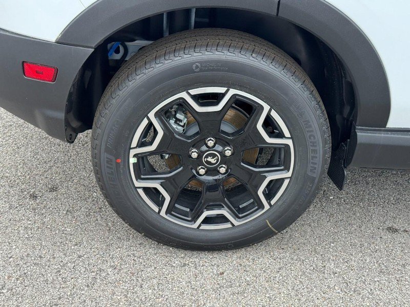 New 2026 Ford Bronco Sport Outer Banks w/ Outer Banks Tech Package+ AWD/4WD image 4