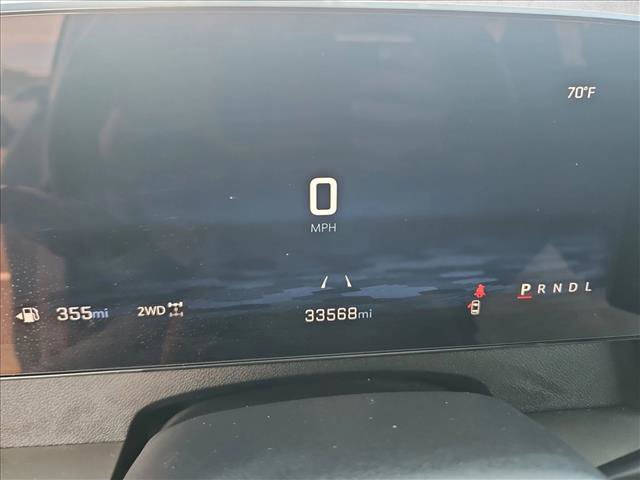 Used 2025 Chevrolet Traverse LT image 11