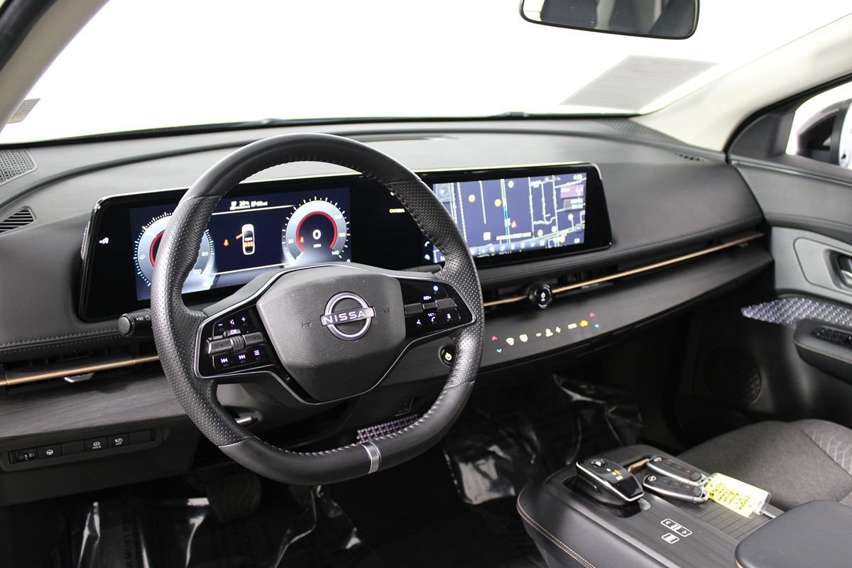 Used 2024 Nissan Ariya FWD image 8