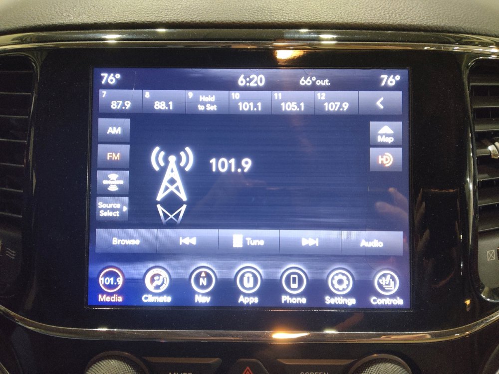 Used 2019 Jeep Grand Cherokee Limited image 25