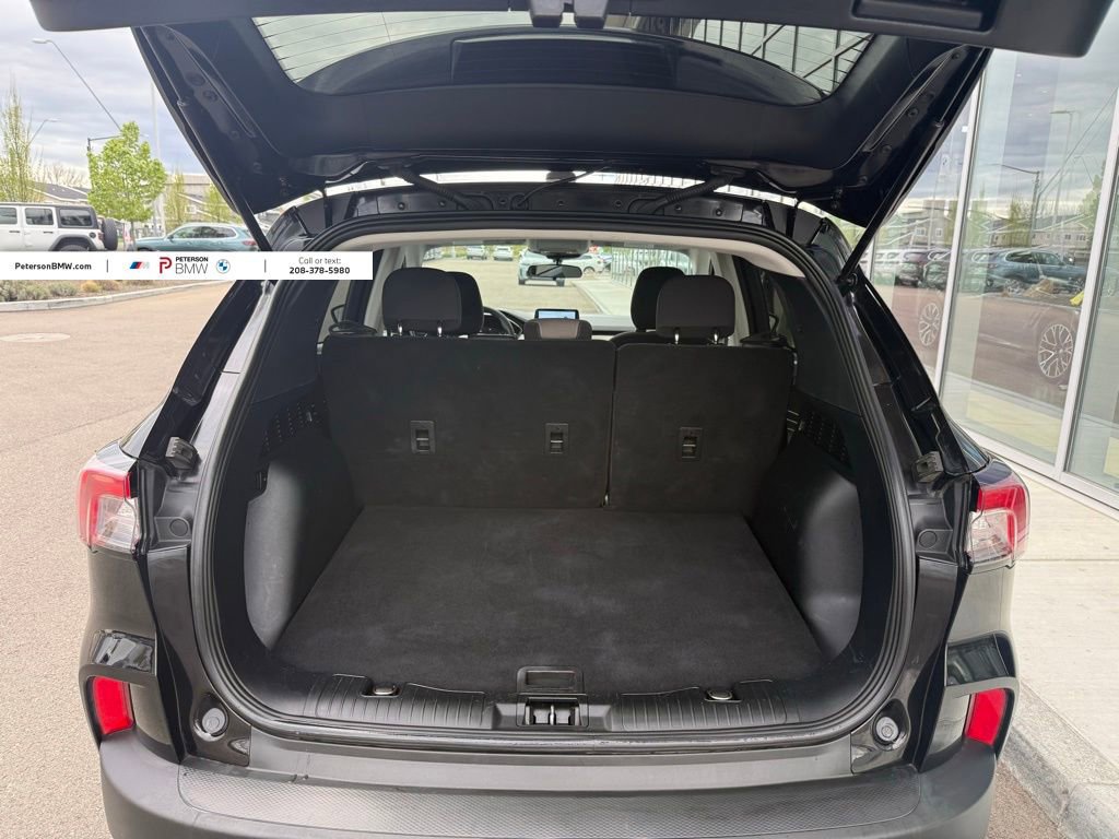 Used 2022 Ford Escape SE image 9