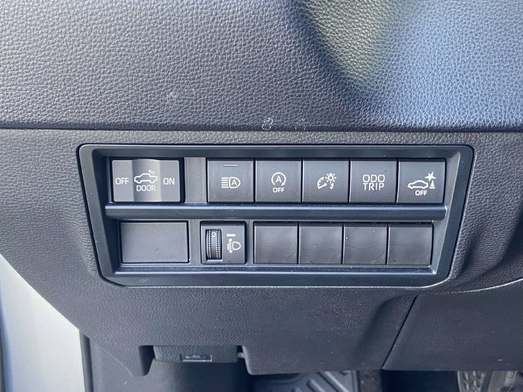 Used 2023 Toyota Tundra SR5 w/ SR5 Convenience Package AWD/4WD image 26