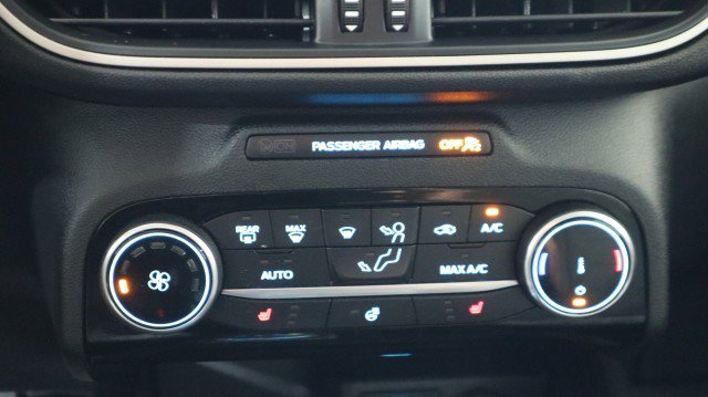 Used 2022 Ford Escape SE image 16