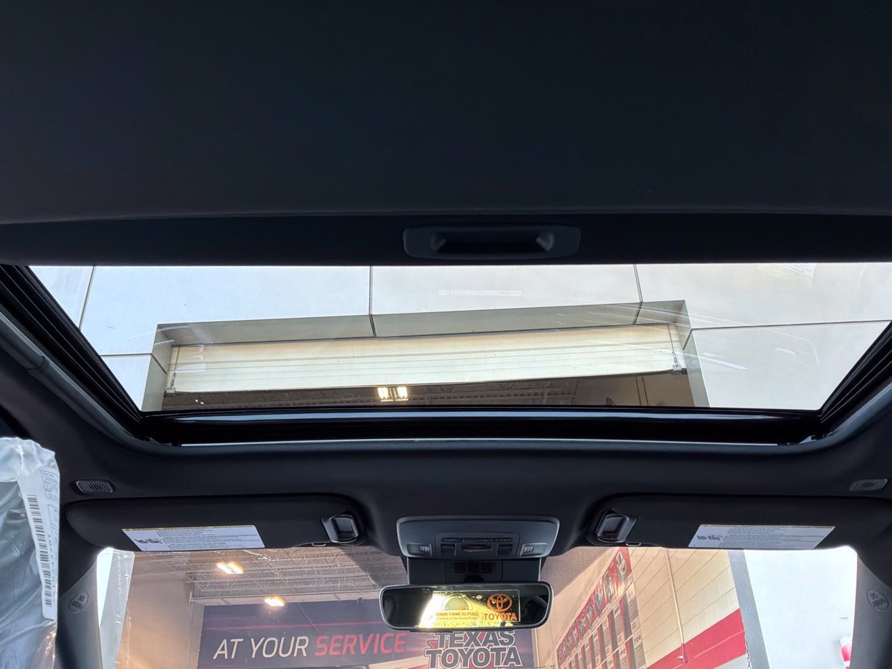 New 2026 Toyota Camry SE w/ Convenience Package FWD image 19