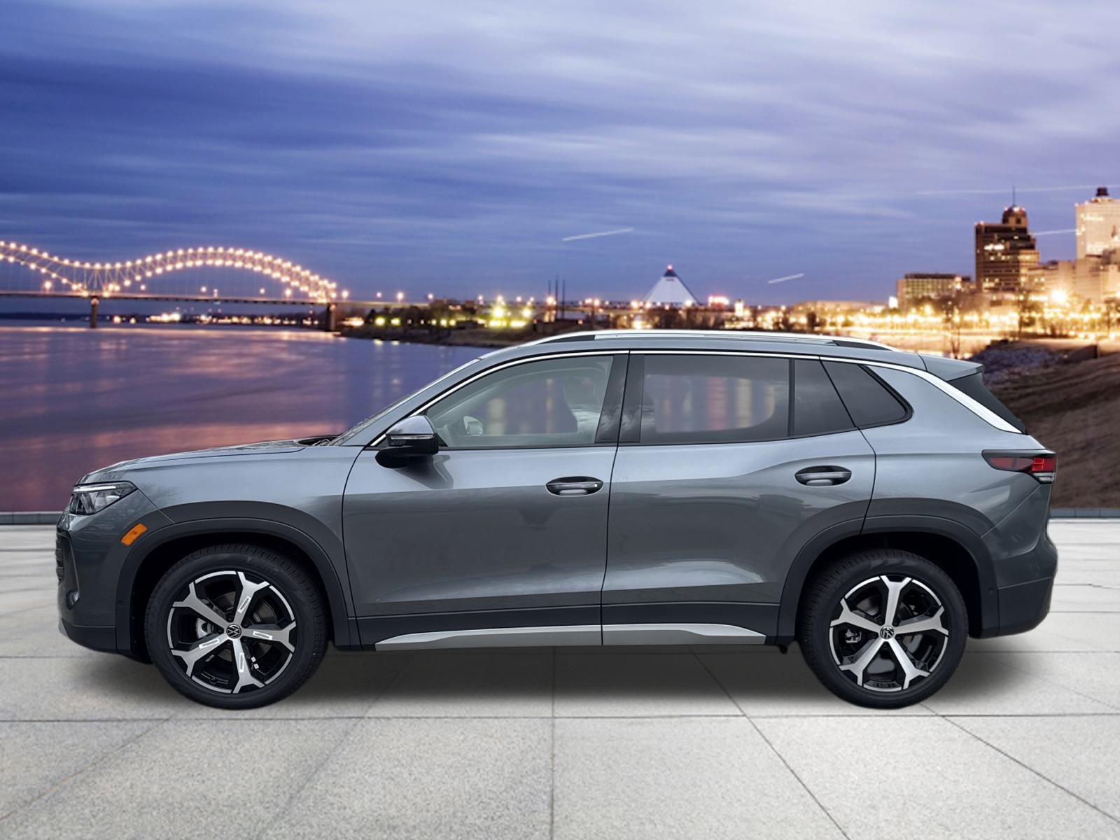 New 2026 Volkswagen Tiguan SE image 2