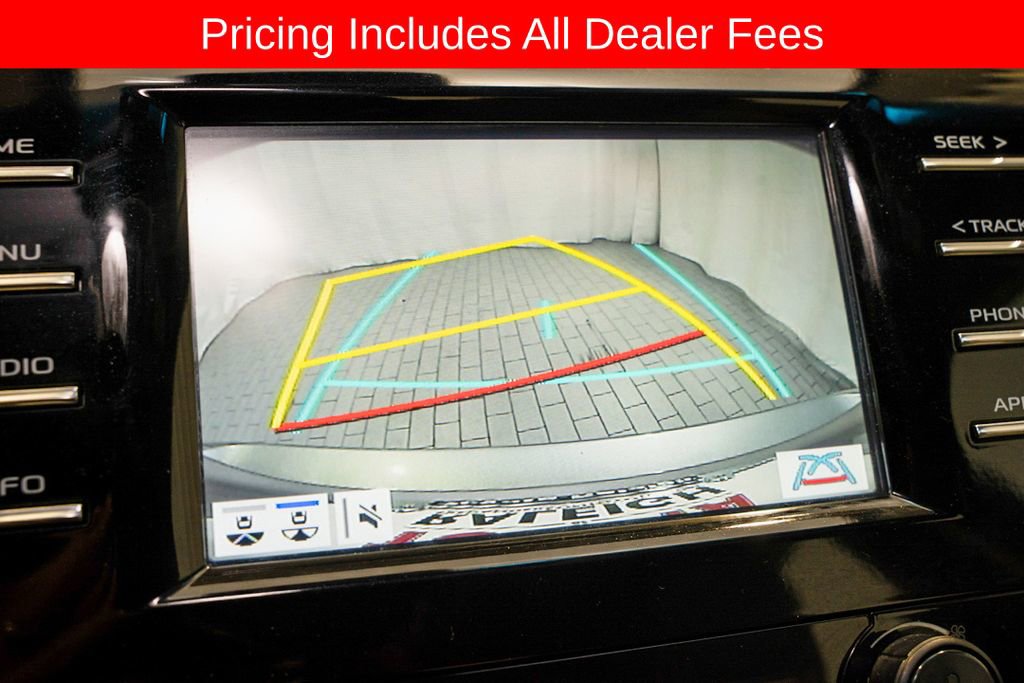 Used 2018 Toyota Camry SE w/ Convenience Package FWD image 12