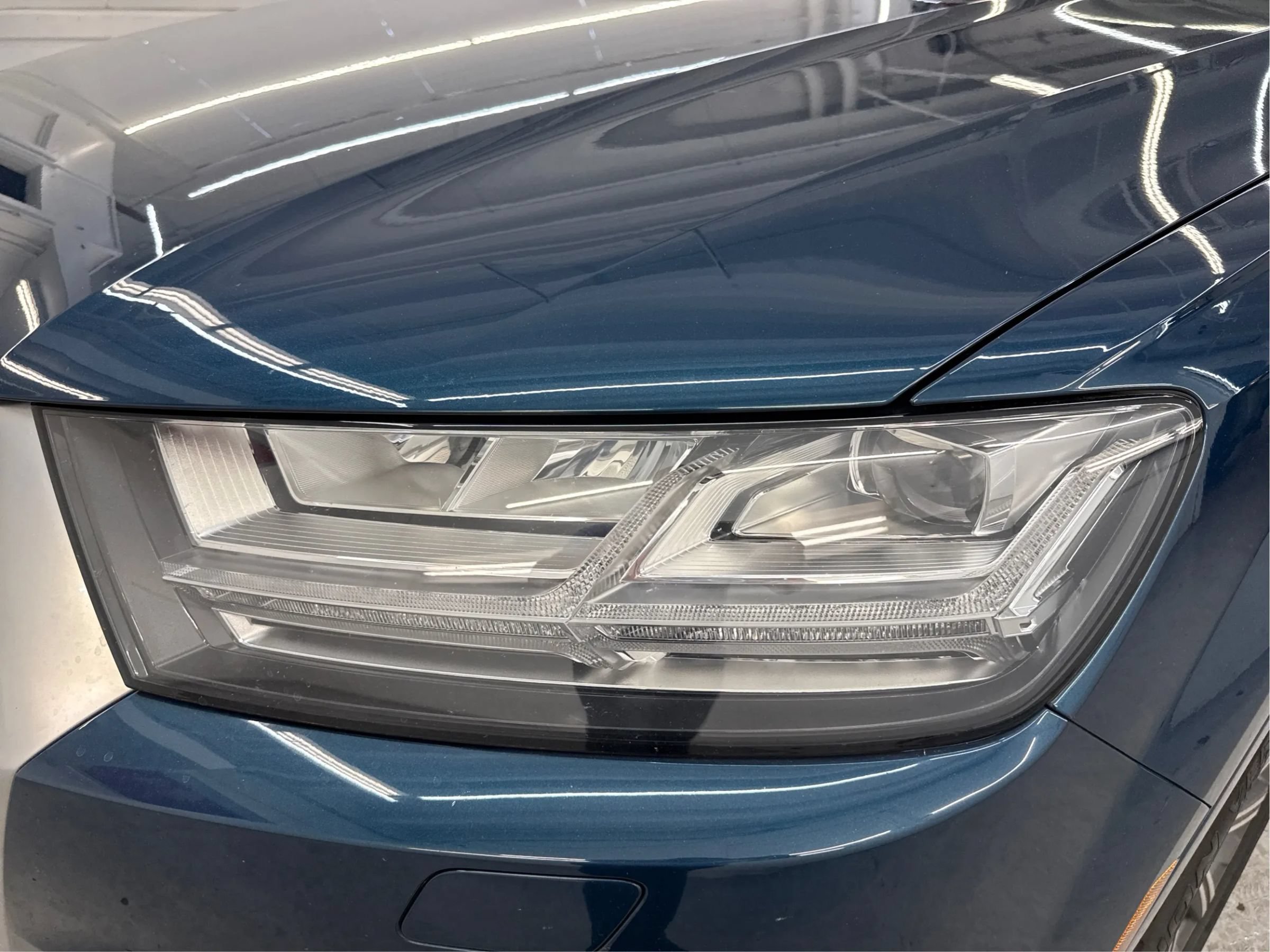 Used 2018 Audi Q7 3.0T Prestige AWD/4WD image 32