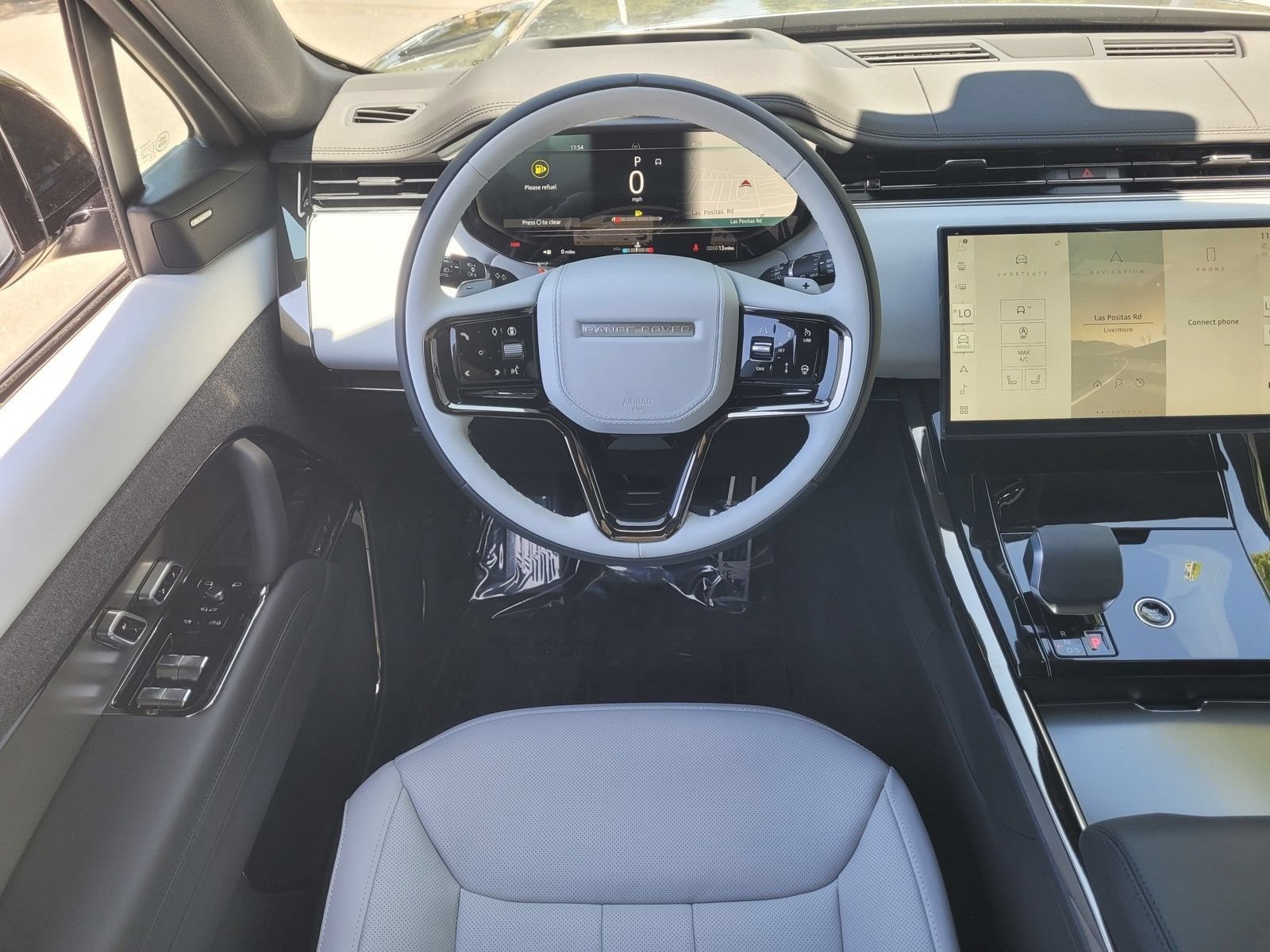 New 2025 Land Rover Range Rover Sport Dynamic SE AWD/4WD image 9
