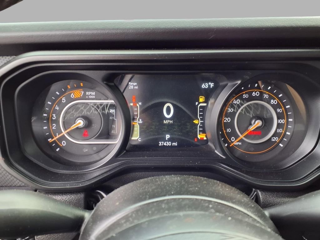 Used 2025 Jeep Wrangler Unlimited Rubicon AWD/4WD image 16