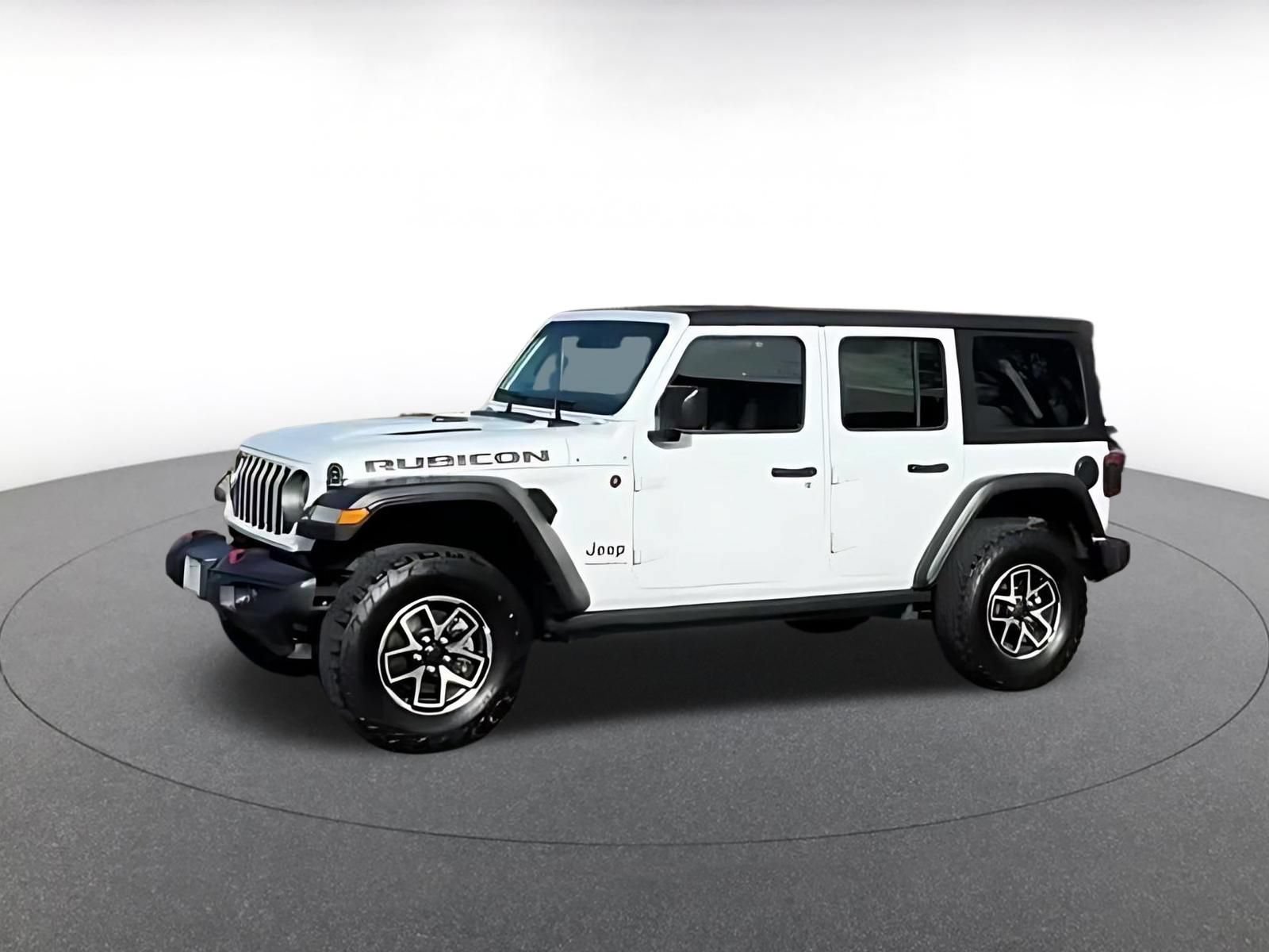 Used 2025 Jeep Wrangler Unlimited Rubicon AWD/4WD image 2