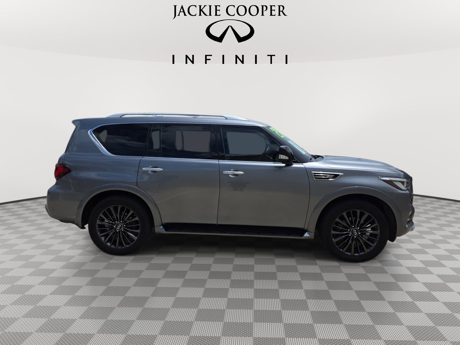Used 2021 INFINITI QX80 Premium Select w/ Cargo Package AWD/4WD image 4