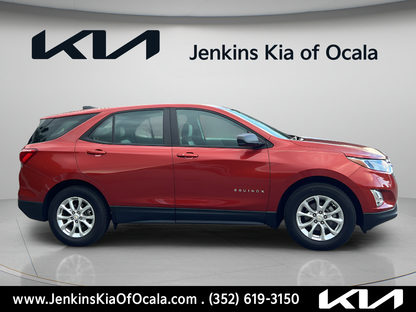 Used 2020 Chevrolet Equinox LS FWD image 2