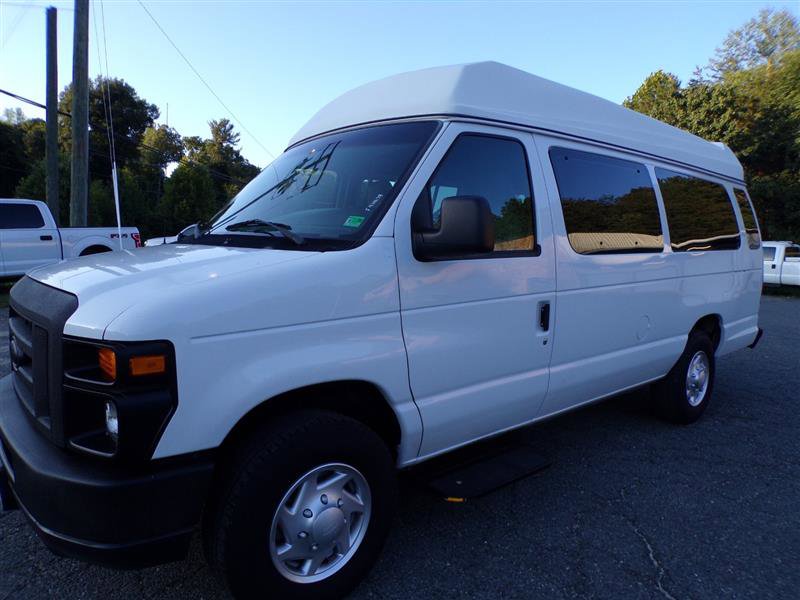 Used 2014 Ford E-250 and Econoline 250 Extended w/ Power Group image 5