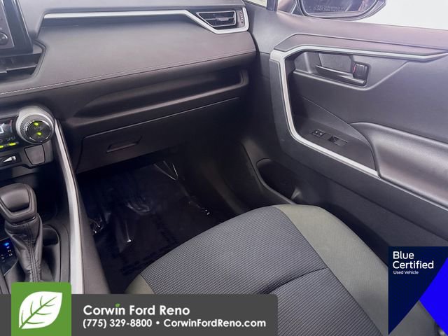 Used 2021 Toyota RAV4 LE image 23