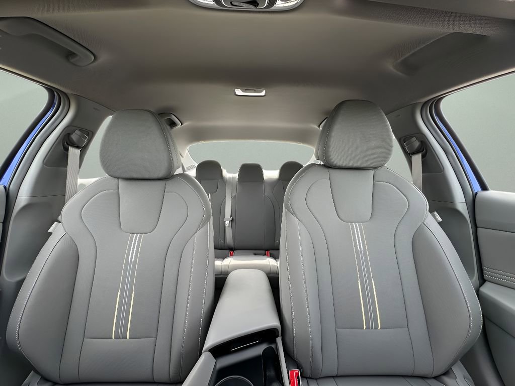 New 2025 Hyundai Elantra Sport image 8