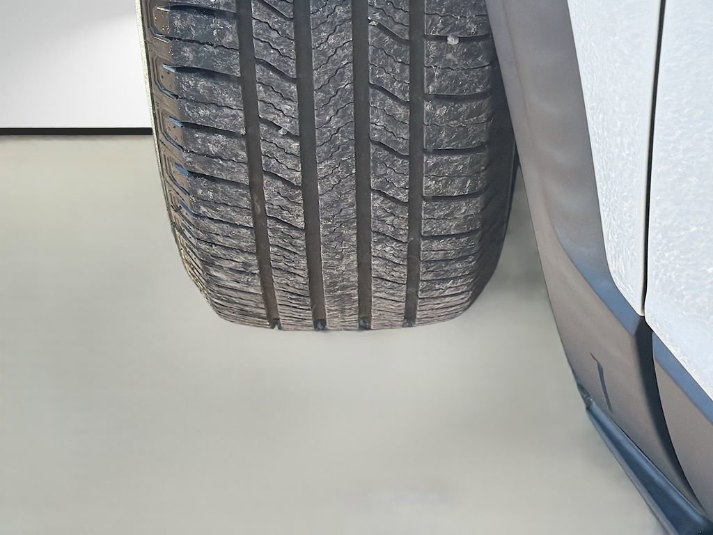 Used 2018 GMC Acadia SLE w/ Driver Alert Package I image 43