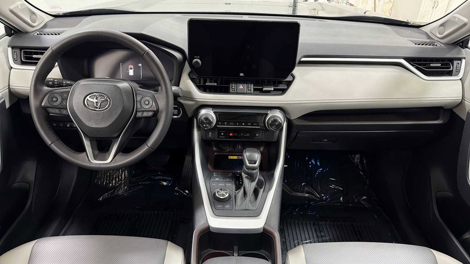 Certified 2025 Toyota RAV4 Limited image 27