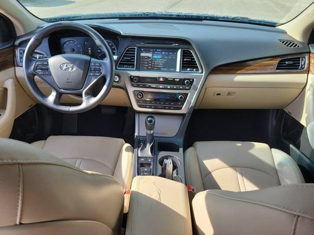Used 2016 Hyundai Sonata Limited w/ Option Group 05 FWD image 19