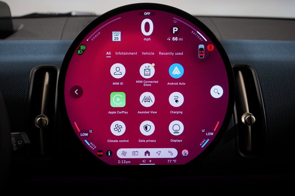 Used 2025 MINI Cooper Countryman SE w/ Comfort Package Max image 12