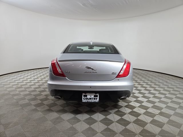 Used 2018 Jaguar XJ R-Sport AWD/4WD image 7