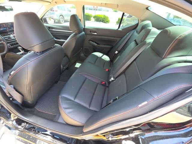 Used 2024 Nissan Altima 2.5 SR w/ SR Premium Package FWD image 24