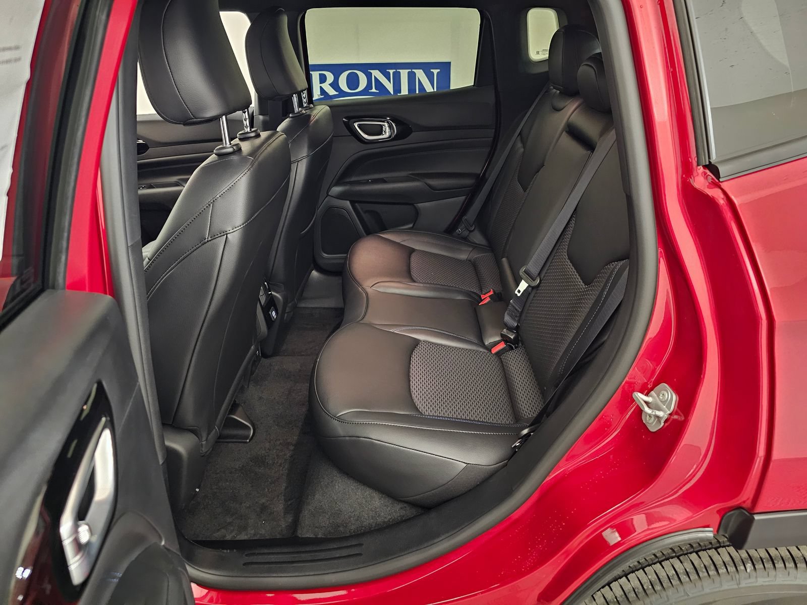 New 2026 Jeep Compass Latitude AWD/4WD image 37
