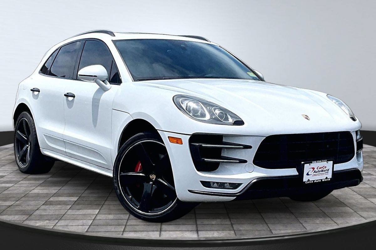 Used 2017 Porsche Macan Turbo AWD/4WD image 3
