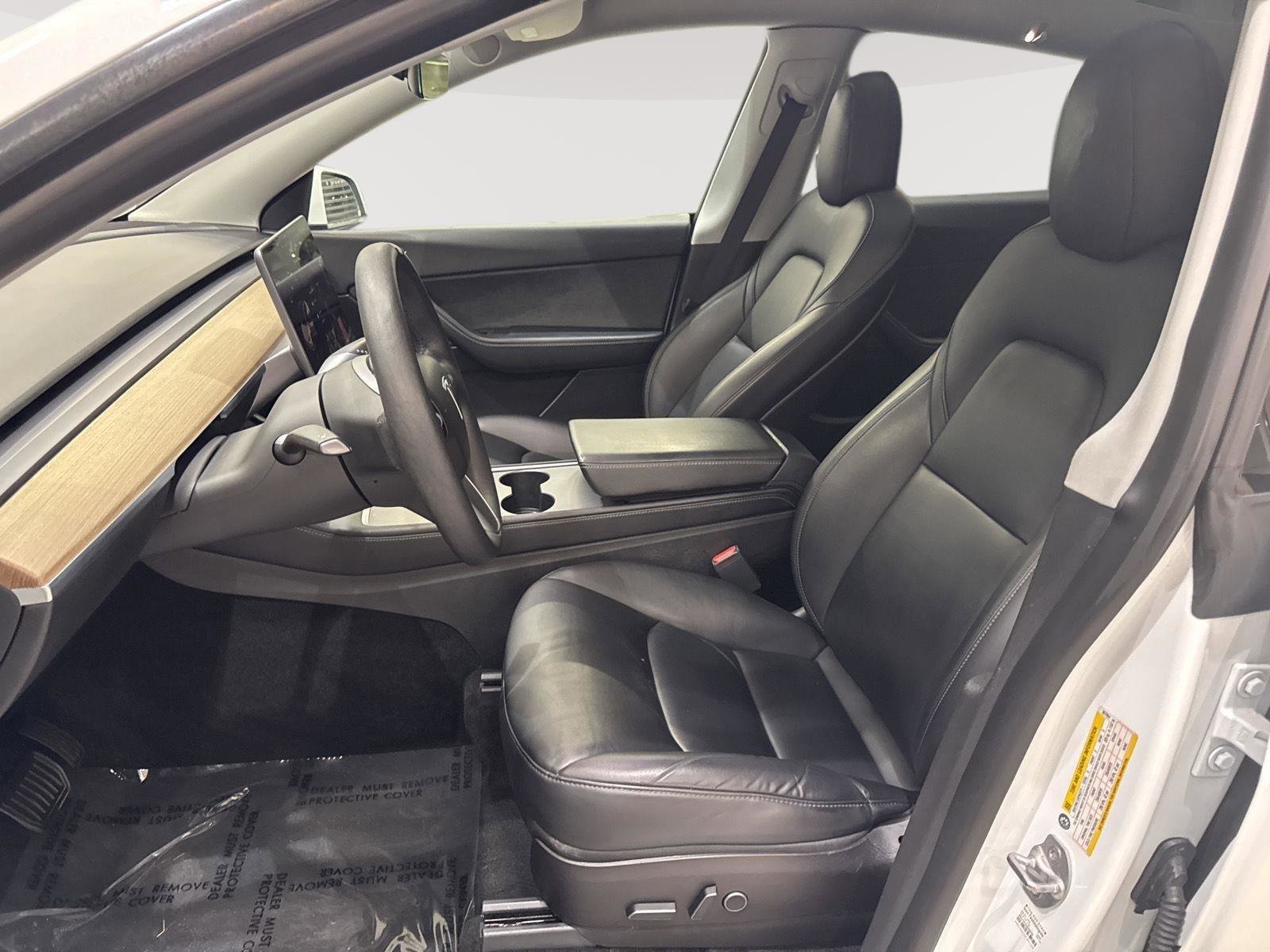 Used 2022 Tesla Model Y Long Range image 3