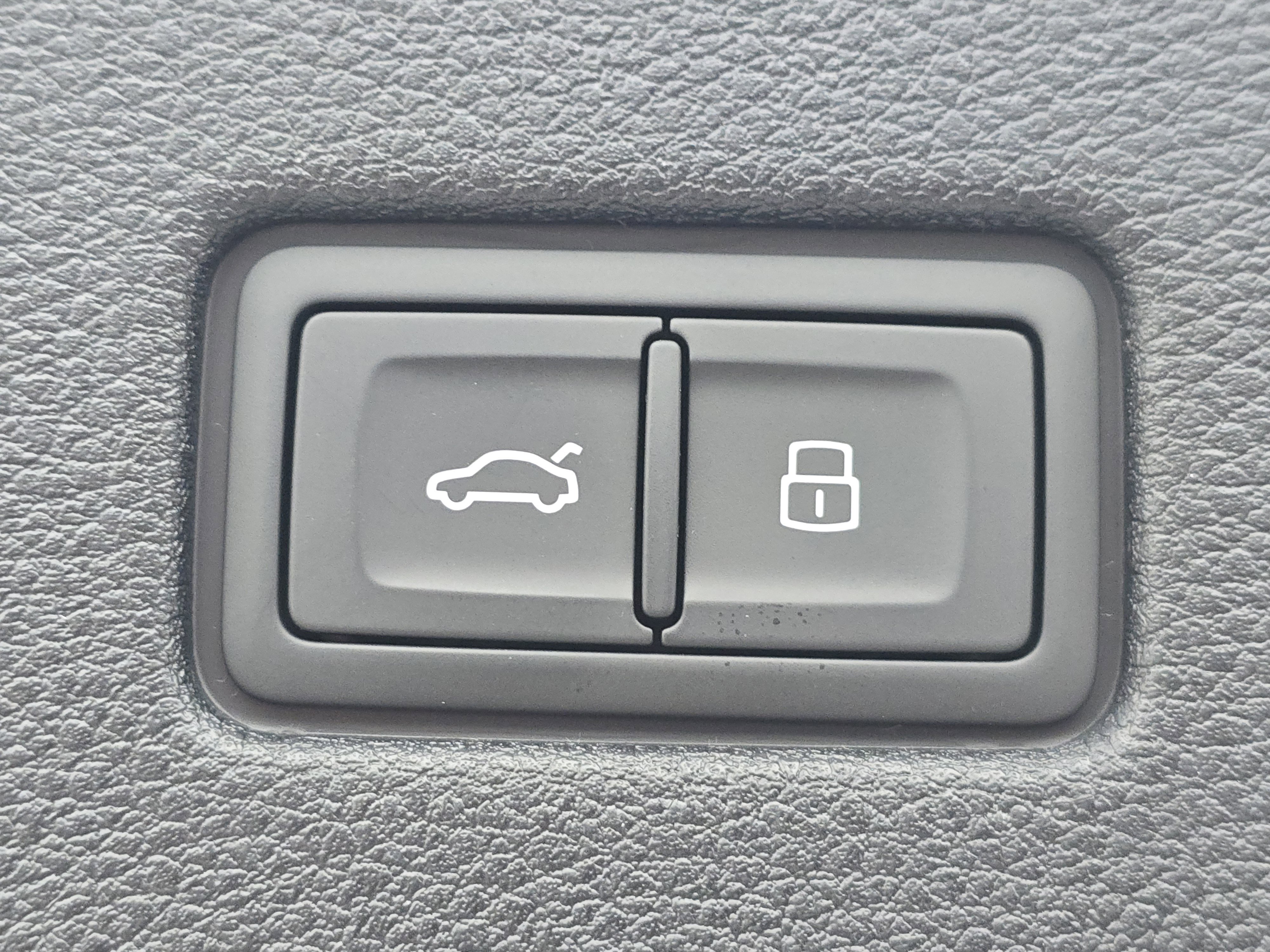 New 2026 Audi Q8 Premium Plus image 17