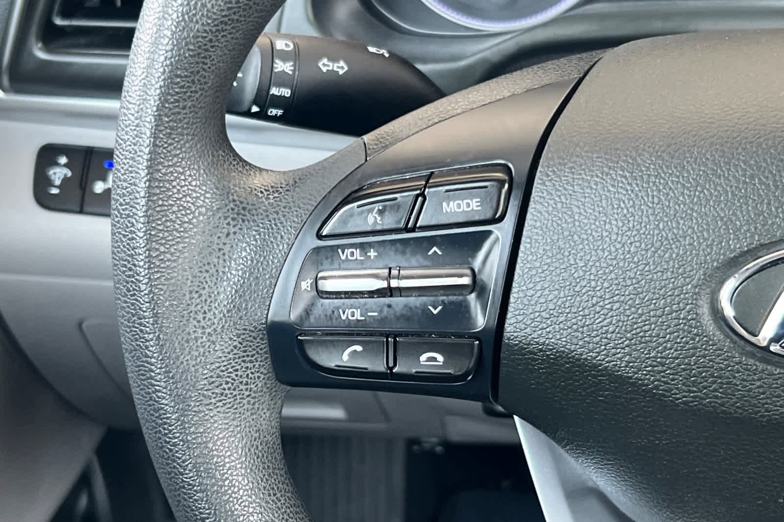 Used 2020 Hyundai Elantra SEL FWD image 23