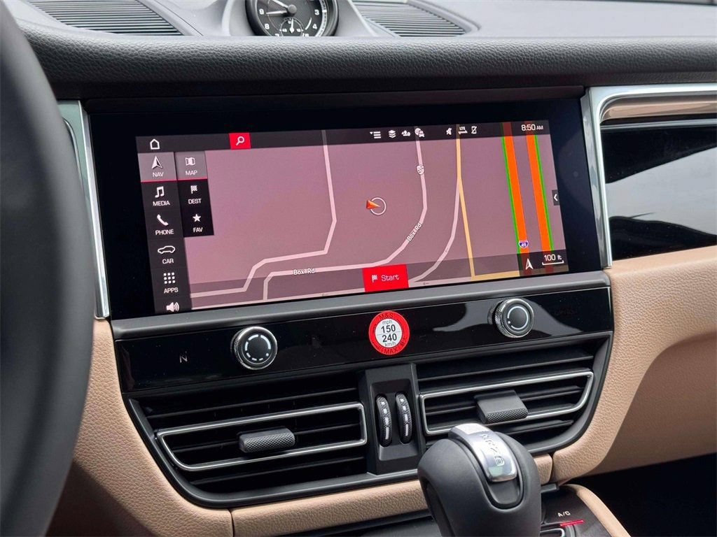 New 2026 Porsche Macan AWD/4WD image 27