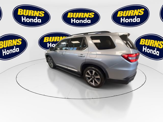 Certified 2023 Honda Pilot Touring image 2