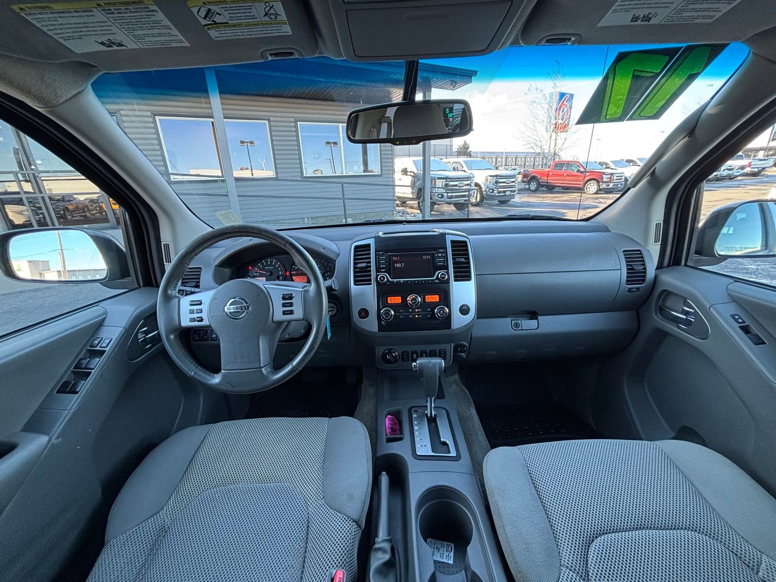 Used 2017 Nissan Frontier SV w/ SV Value Truck Package AWD/4WD image 18