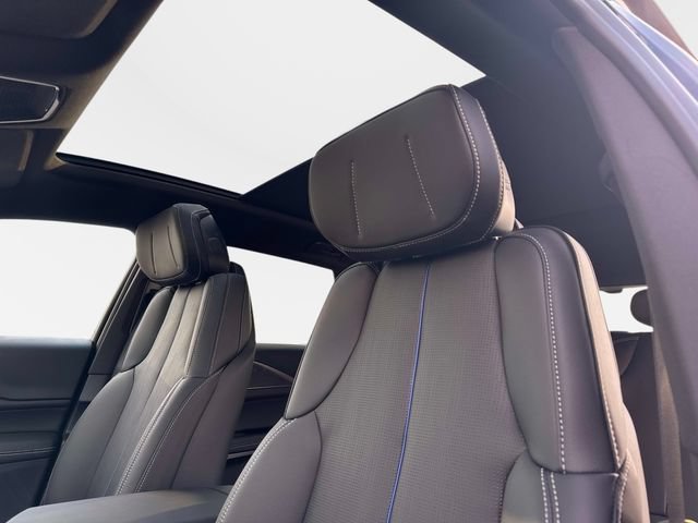 New 2026 Cadillac Lyriq Sport AWD/4WD image 19
